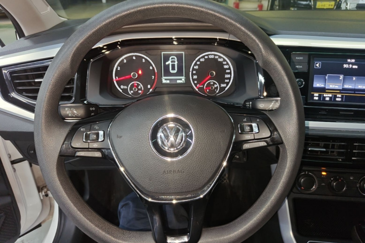 Volkswagen Polo 2020 #11 Volkswagen Polo 2020 car image #11