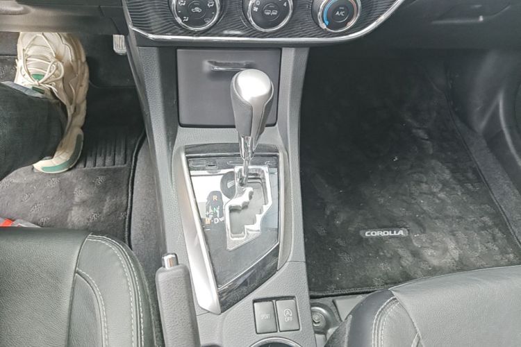 Toyota Corolla 2017 #14 Toyota Corolla 2017 car image #14