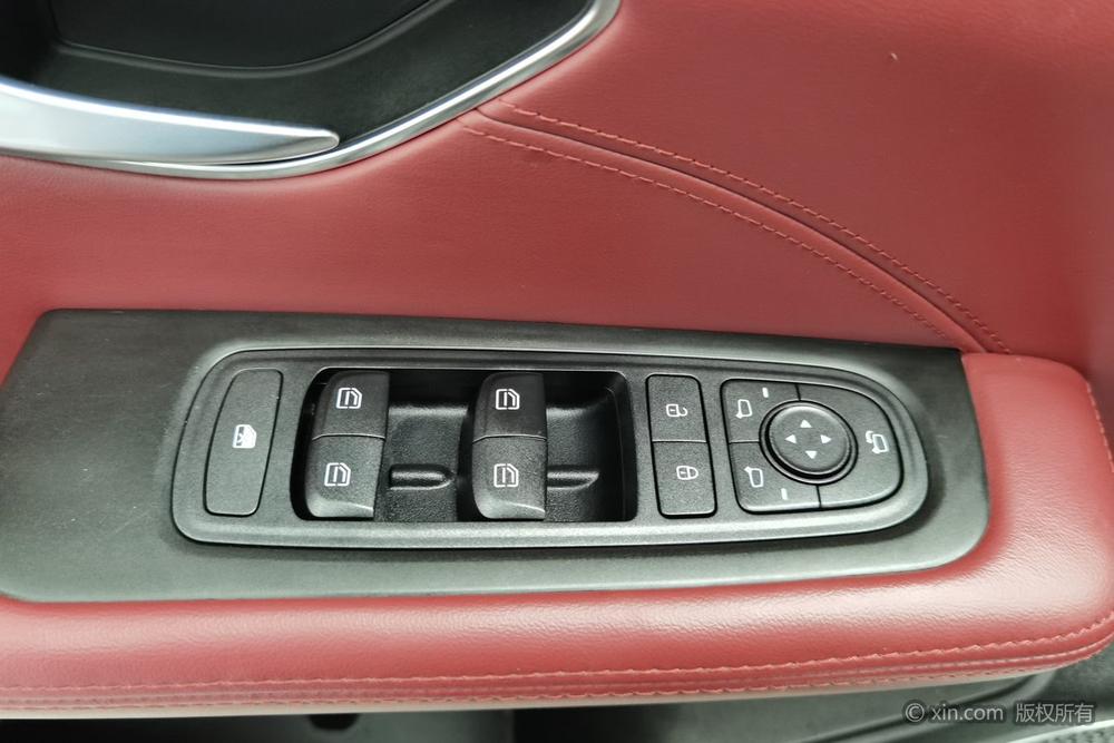 Jetour X70 PLUS 2023 car image #21