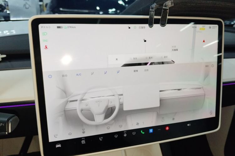 Tesla Model Y 2022 #13 Tesla Model Y 2022 car image #13