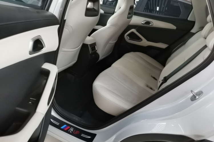 BYD YuanUP 2025 #17 BYD YuanUP 2025 car image #17