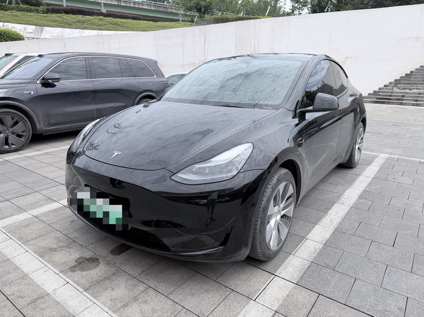 Tesla Model Y 2023 Tesla Model Y 2023 car image