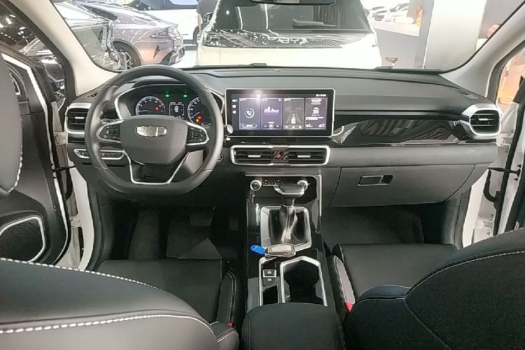 GEELY Coolray 2025 immagine di auto #10