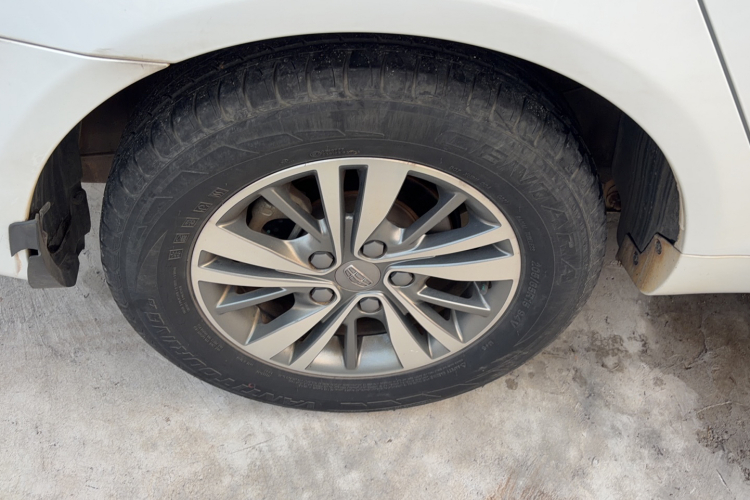 GEELY Emgrand 2018 #10 GEELY Emgrand 2018 car image #10
