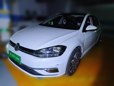 Volkswagen Golf 2018 car image 