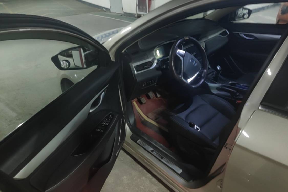 GEELY Emgrand 2018 image de voiture #24