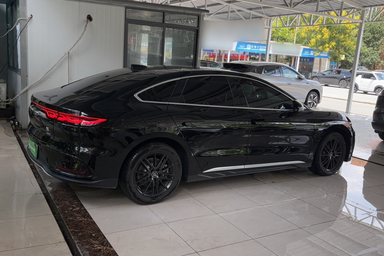 BYD Han 2025 car image #4