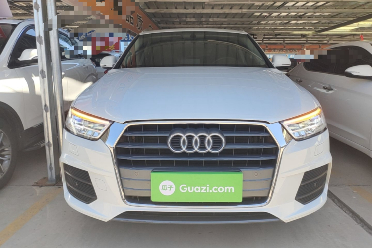 Audi Q3 2018 car image #3