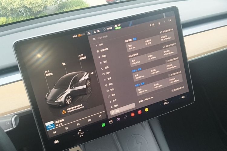 Tesla Model Y 2022 #13 Tesla Model Y 2022 car image #13