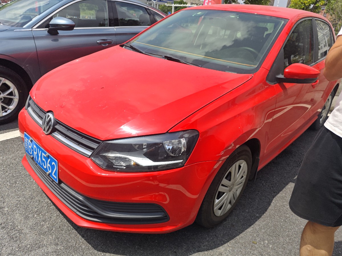 Volkswagen Polo 2018 car image 