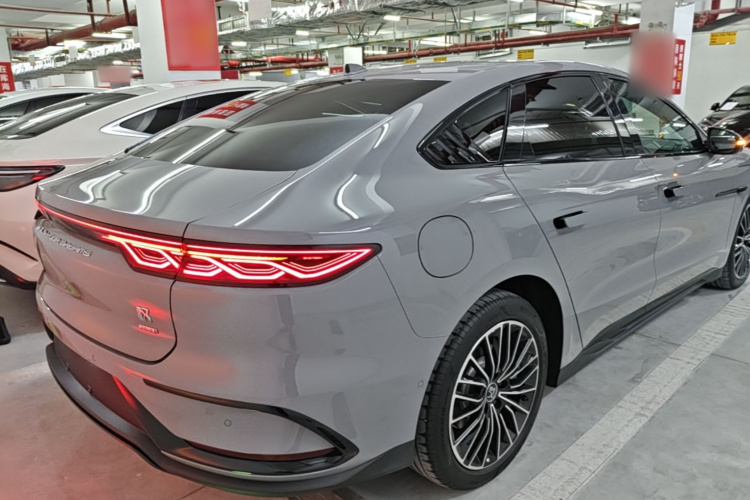 BYD Han 2025 car image #6