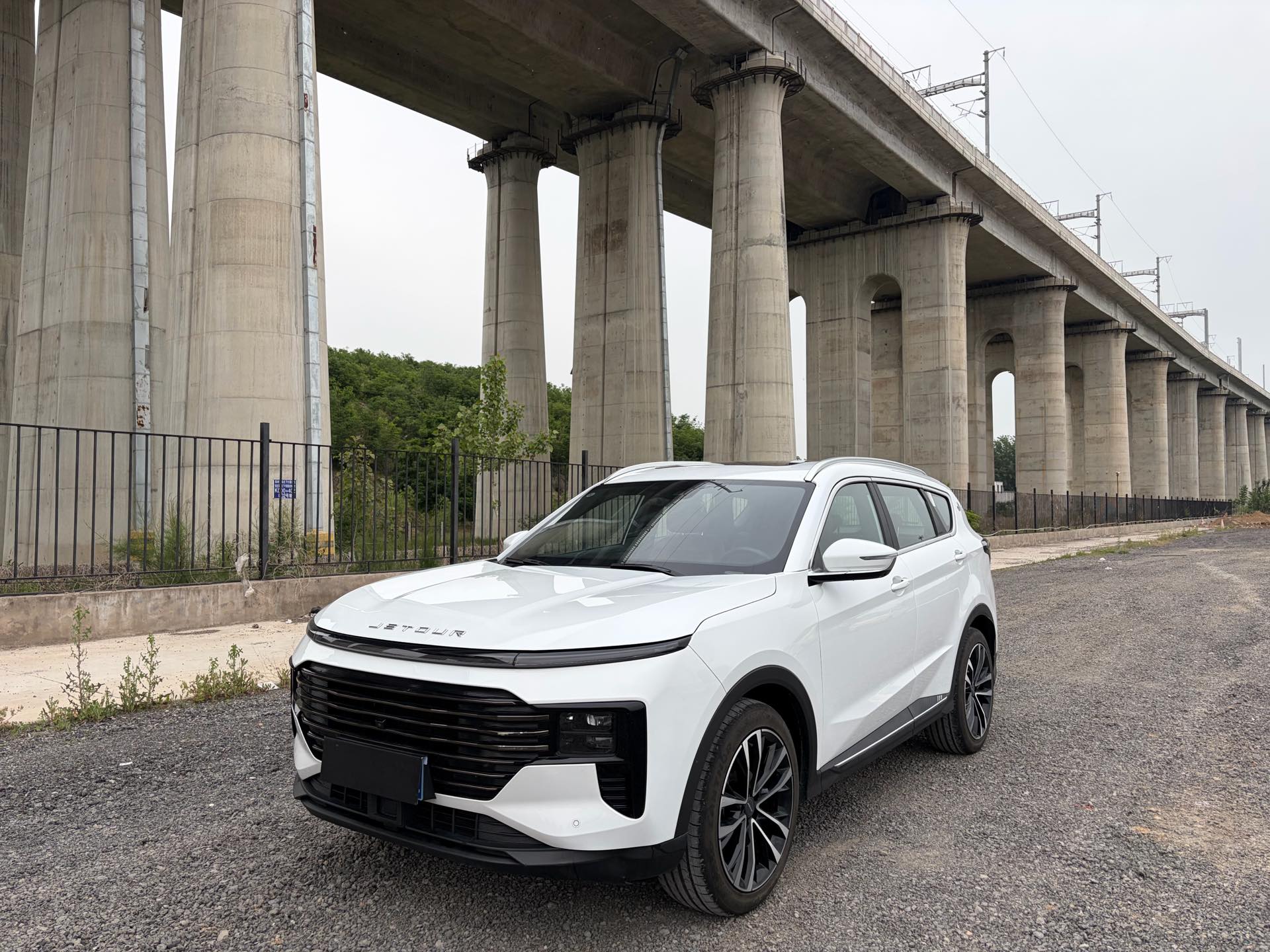Jetour X70 PLUS 2024 car image 
