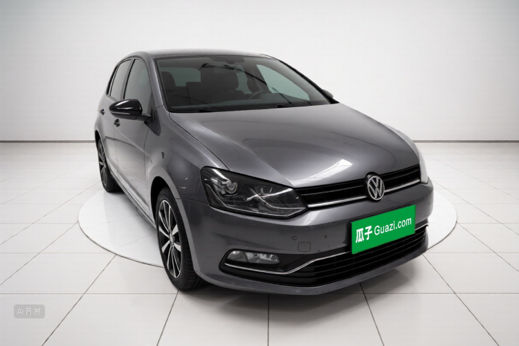 Volkswagen Polo 2015 car image #4