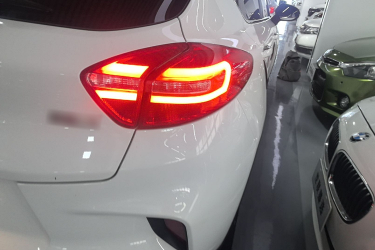 GEELY Emgrand GS 2020 car image #8