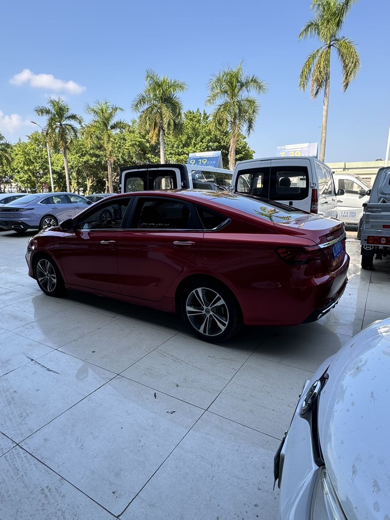 2019 imagen de coche #3