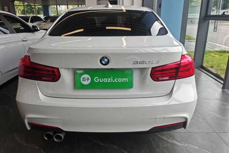 BMW 3 Series 2019 car image #6