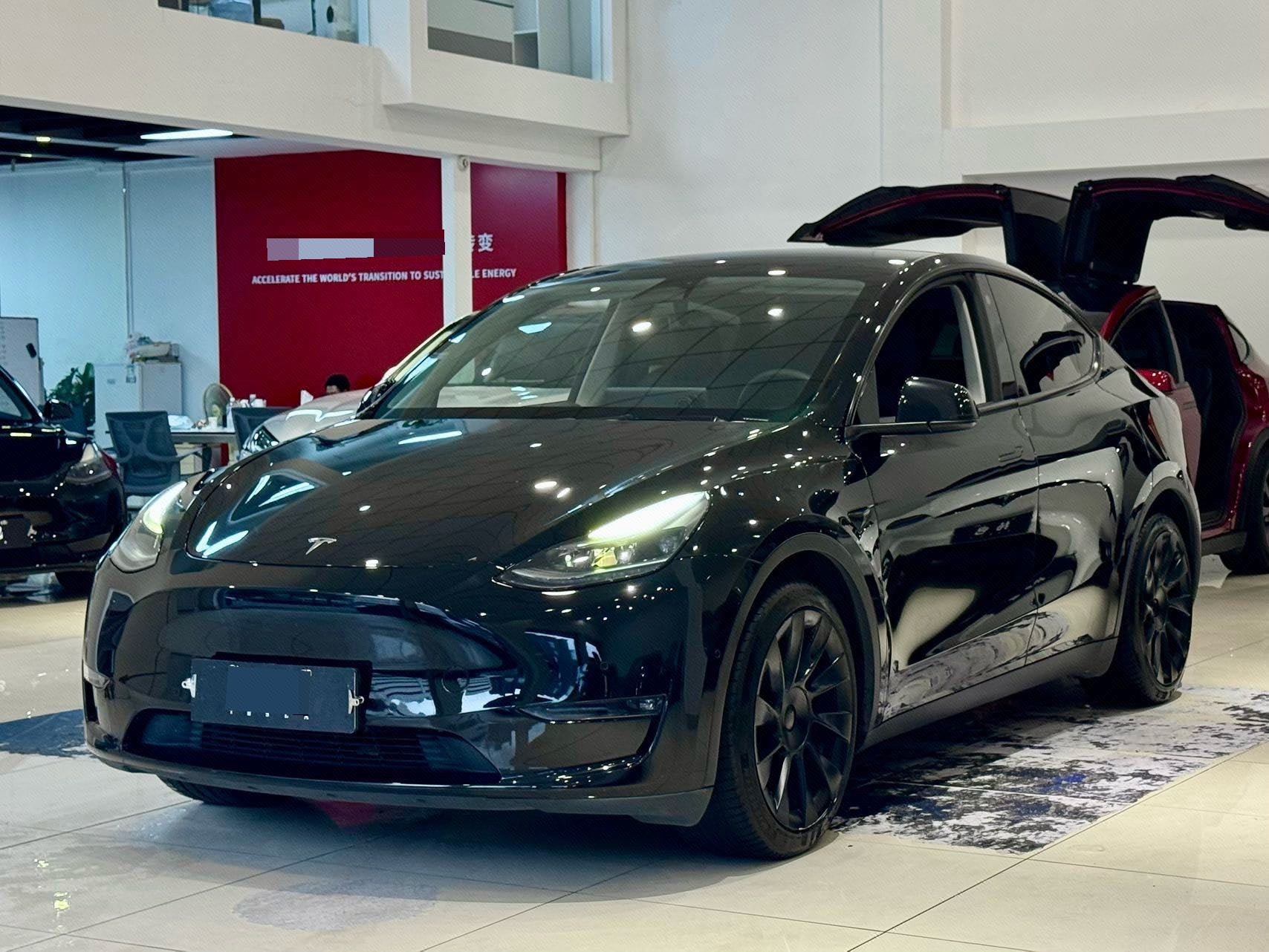 Tesla Model Y 2021 car image 
