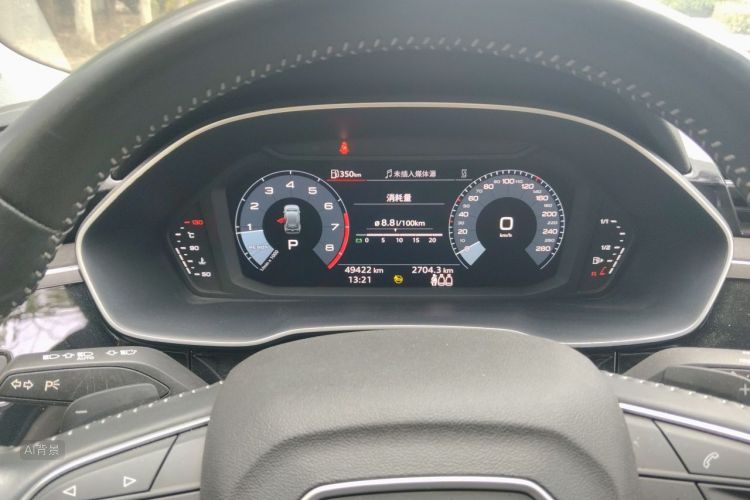 Audi Q3 2022 car image #13