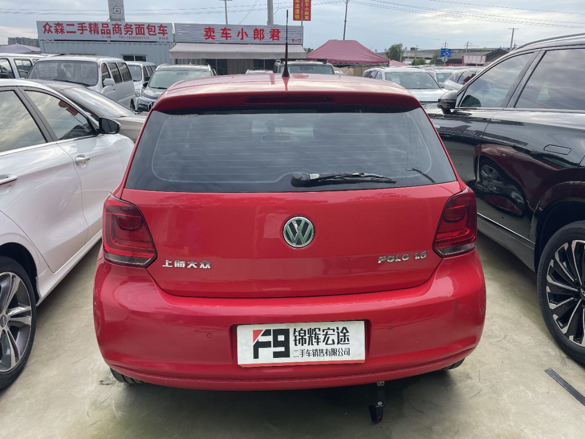 Volkswagen Polo 2014 car image #3