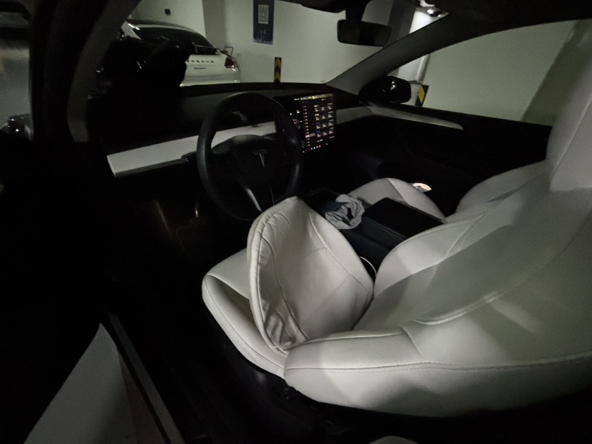 Tesla Model Y 2022 #4 Tesla Model Y 2022 car image #4