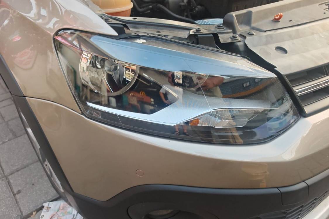 Volkswagen Polo 2014 car image #7