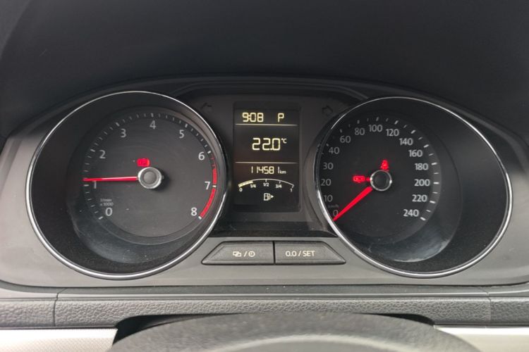 Volkswagen Lavida 2017 car image #16