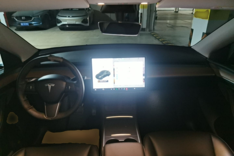 Tesla Model Y 2021 #10 Tesla Model Y 2021 car image #10