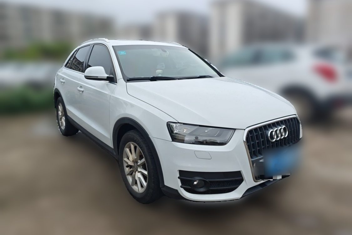 Audi Q3 2015 car image #2