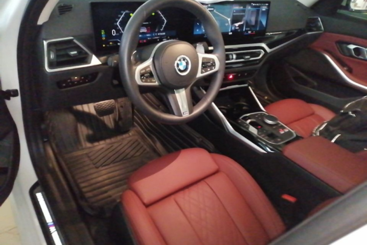 BMW 3 Series 2022 #10 BMW 3 Series 2022 car image #10