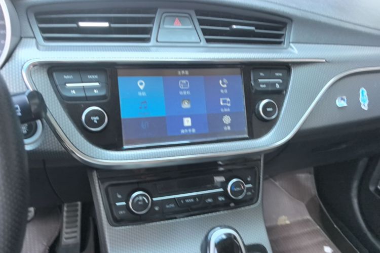 GEELY Emgrand GS 2017 car image #13