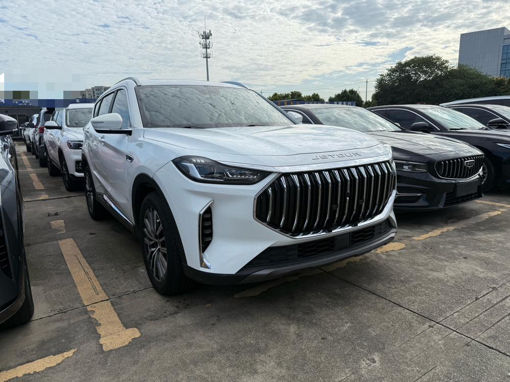Jetour X70 PLUS 2022 car image #3