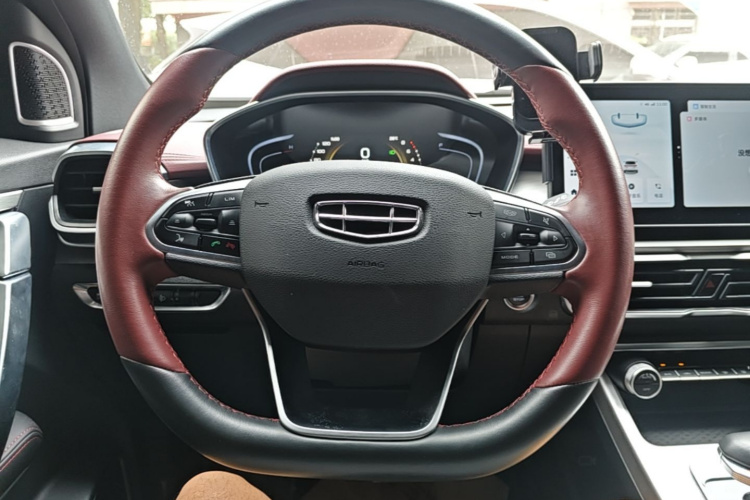 GEELY Coolray 2021 car image #11
