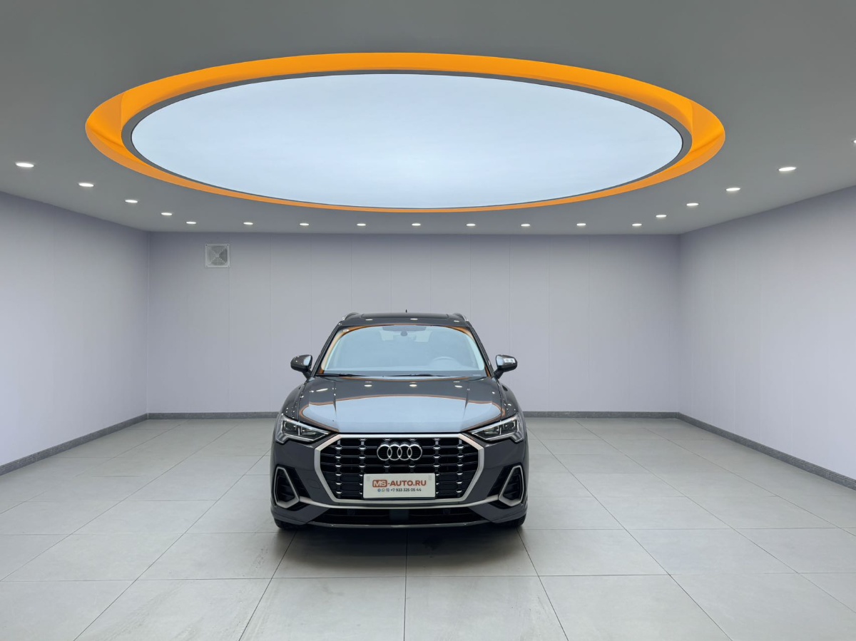 Audi Q3 2022 car image #2