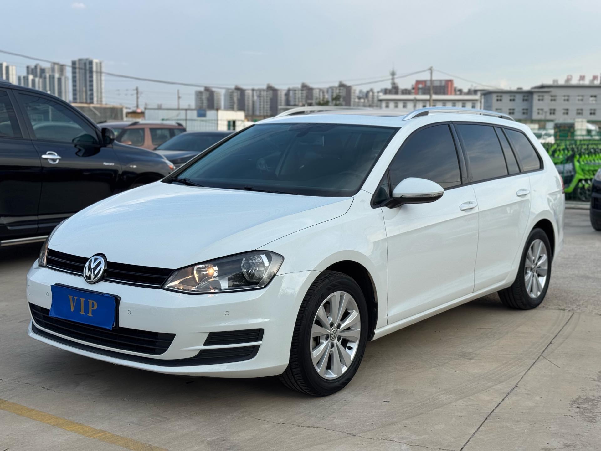 Volkswagen Golf (Imported) 2016 Volkswagen Golf (Imported) 2016 car image