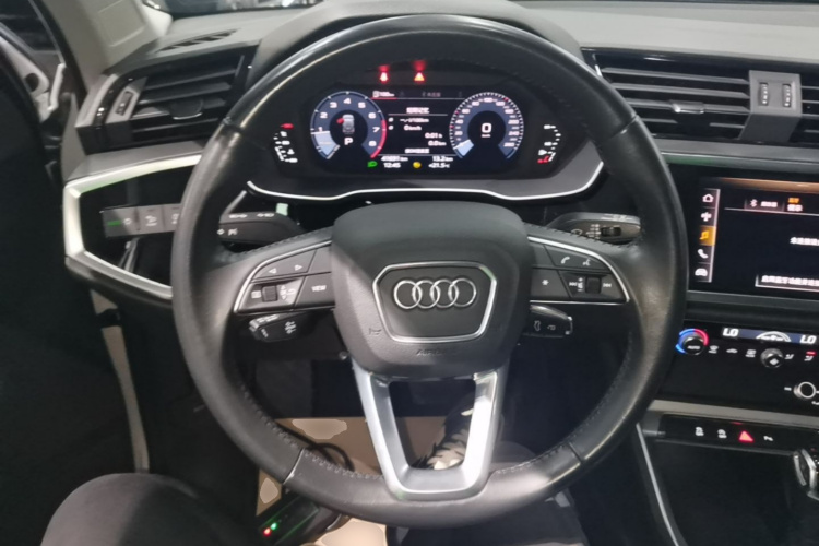 Audi Q3 2021 image de voiture #11
