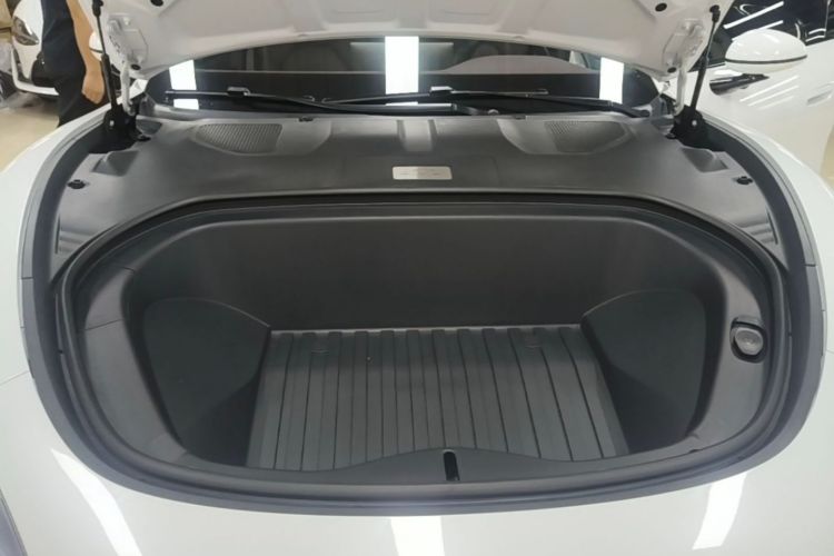 MI SU7 2025 car image #17