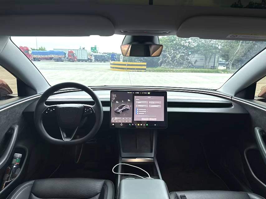 Tesla Model 3 2024 #6 Tesla Model 3 2024 car image #6