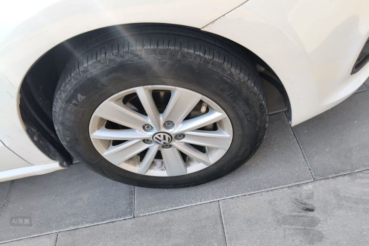 Volkswagen Polo 2017 car image #9