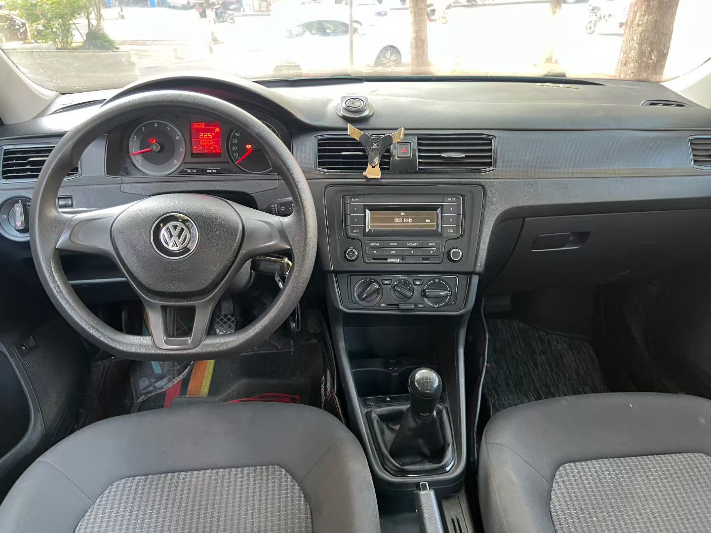 Volkswagen Santana 2018 imagen de coche #5