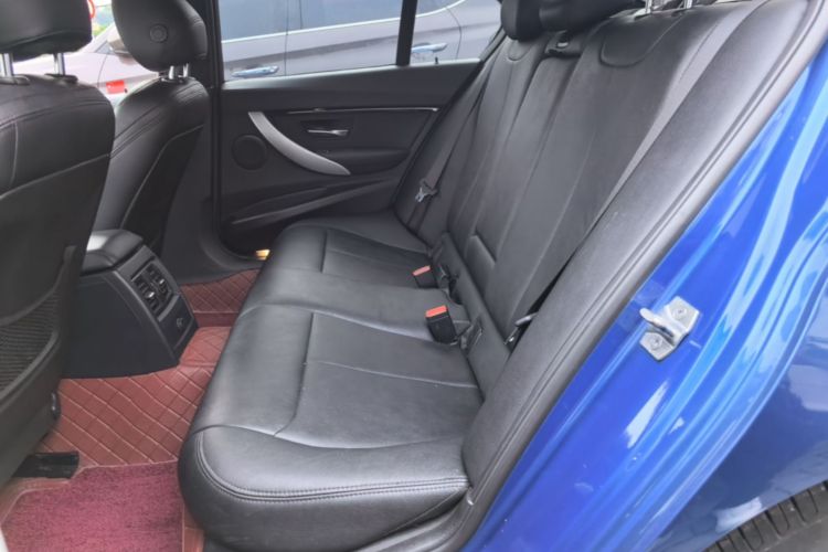 BMW 3 Series 2017 #17 BMW 3 Series 2017 car image #17