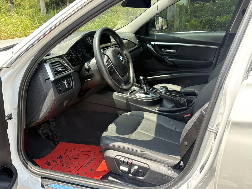 BMW 3 Series 2017 #8 BMW 3 Series 2017 car image #8
