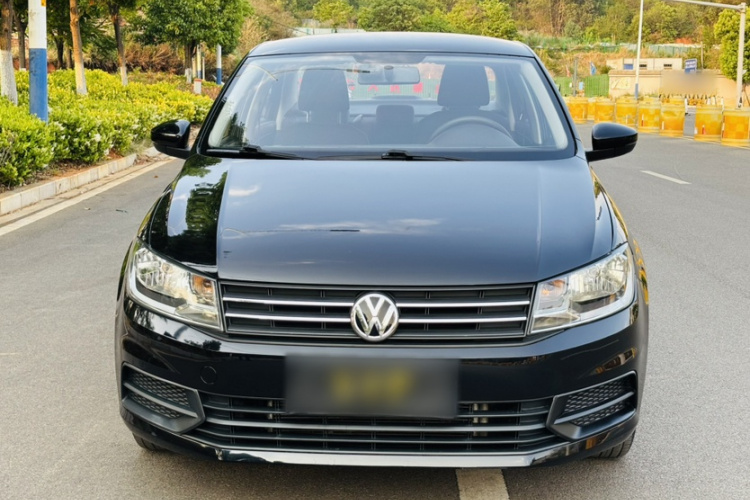 Volkswagen Santana 2018 car image #3