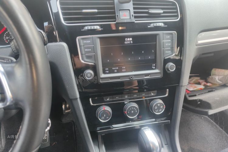 Volkswagen Golf 2017 car image #15