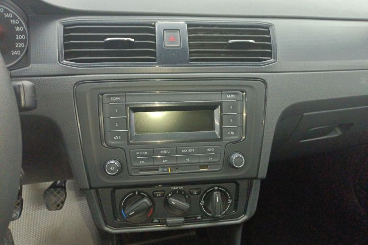Volkswagen Santana 2021 car image #13