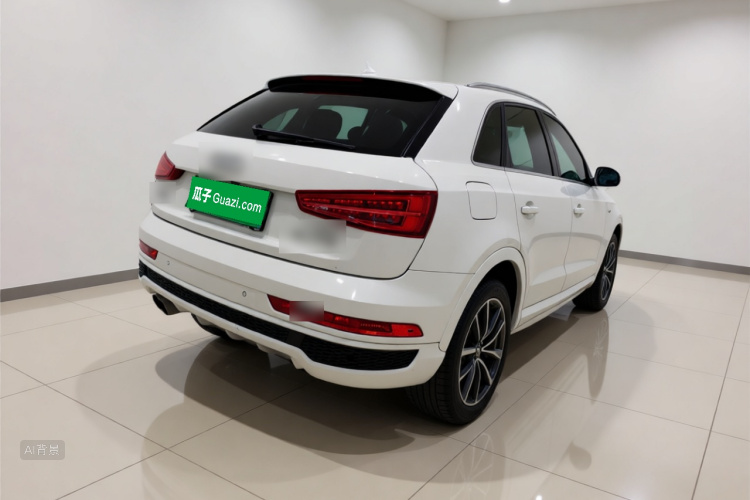 Audi Q3 2018 car image #5
