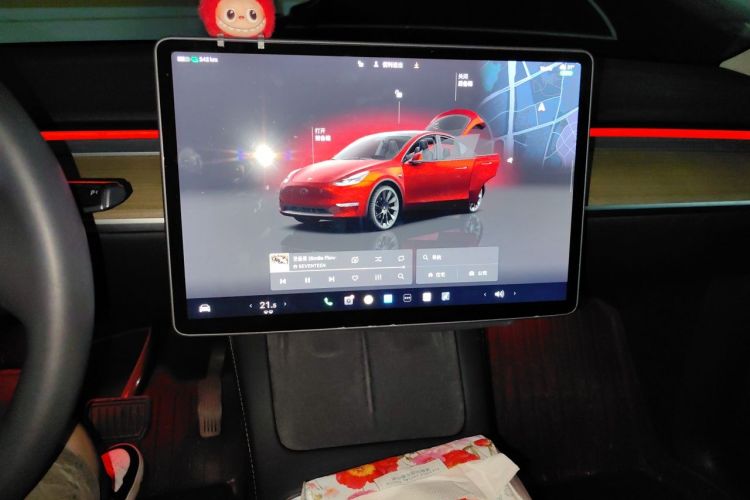 Tesla Model Y 2023 #13 Tesla Model Y 2023 car image #13