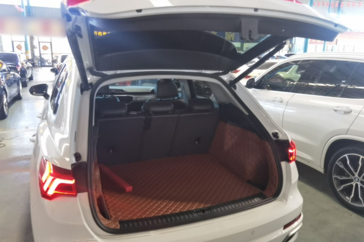 Audi Q3 2019 #19 Audi Q3 2019 car image #19