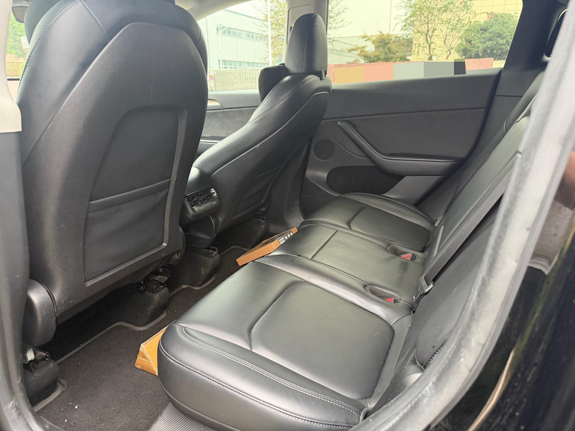 Tesla Model Y 2023 car image #7