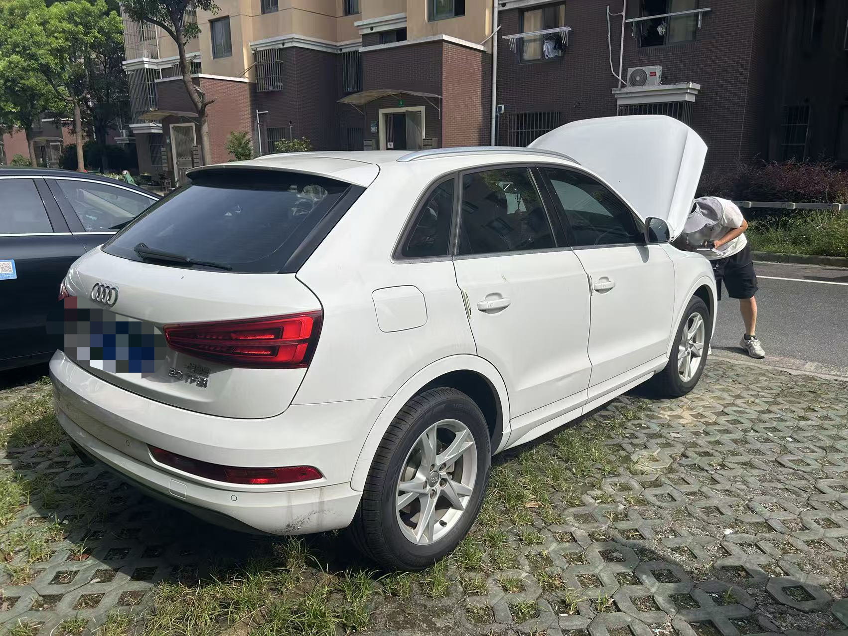 Audi Q3 2018 car image #7