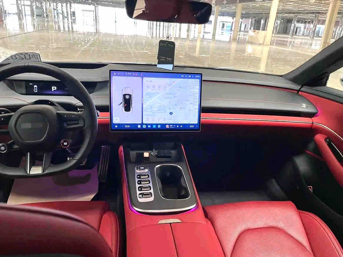 2024 car image #8
